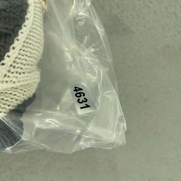 Mudd Skull Sweater Women M Ivory Gray Roses Knit Scoop Neck Punk Goth Y2K - Picture 7 of 7